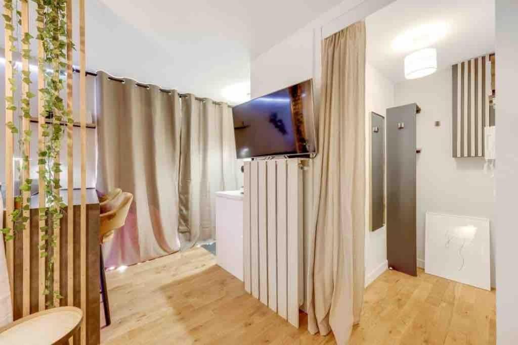 Appartement Panorama - A Seulement 15 Minutes Des Champs-Elysees Clichy Esterno foto